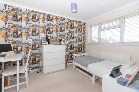 21 Boxgrove, Goring By Sea, Worthing, BN12 6BG
