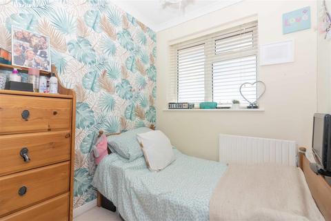 21 Boxgrove, Goring By Sea, Worthing, BN12 6BG