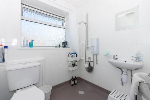 21 Boxgrove, Goring By Sea, Worthing, BN12 6BG