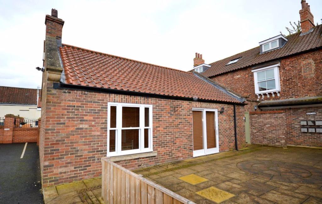 Skerne Lodge, Haughton Green, Darlington 2 bed bungalow £625 pcm (£