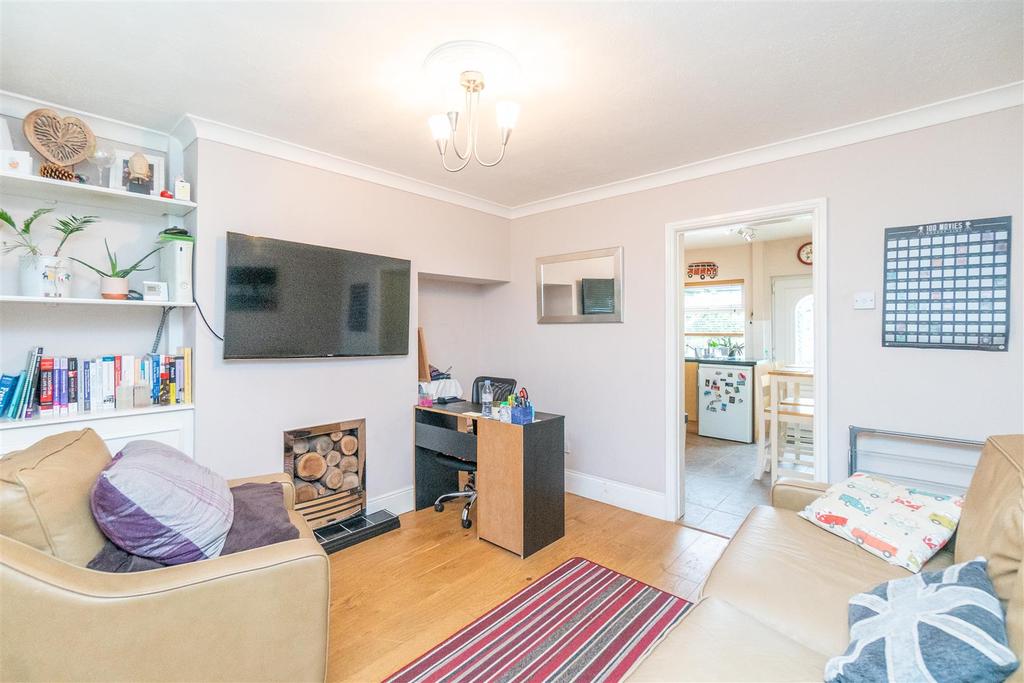 The Green, Ruddington, Nottingham 1 bed terraced house £199,995