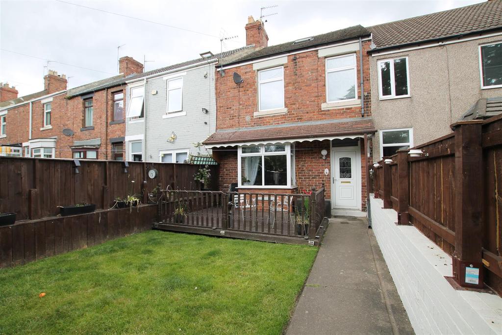 West View, Auckland 3 bed terraced house £82,500