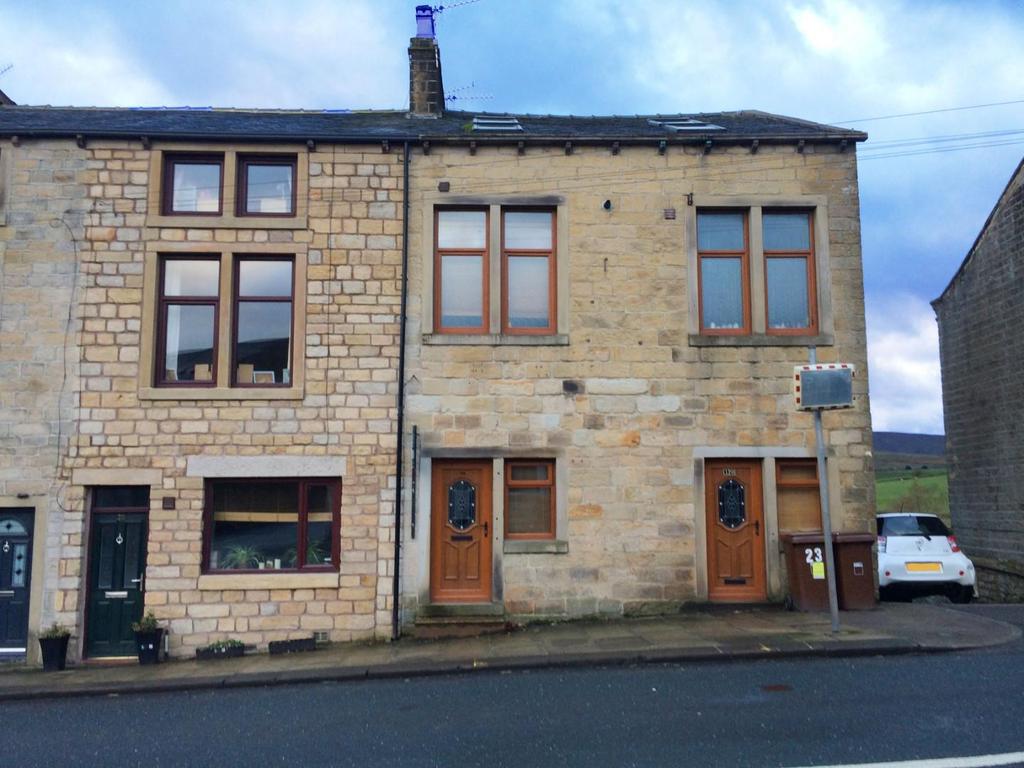 Keighley Road, Laneshawbridge 3 bed terraced house £650 pcm (£150 pw)