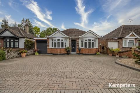 140 Dock Road, Grays, RM17 6HD