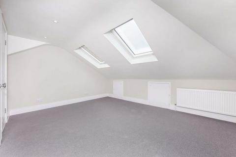 3 bedroom apartment to rent, SW4