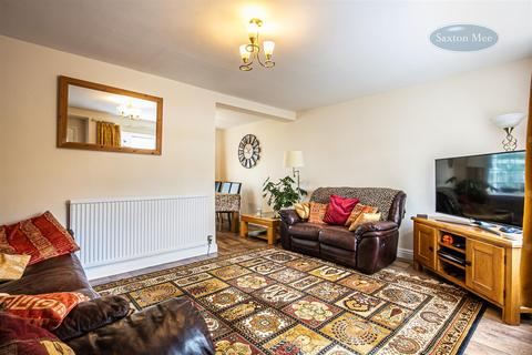 3 Fields End, Oxspring, Sheffield, S36 8WH