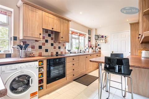 3 Fields End, Oxspring, Sheffield, S36 8WH