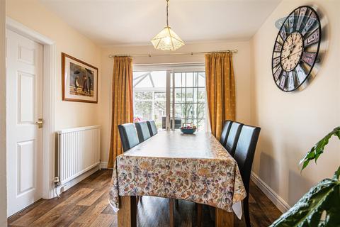 3 Fields End, Oxspring, Sheffield, S36 8WH