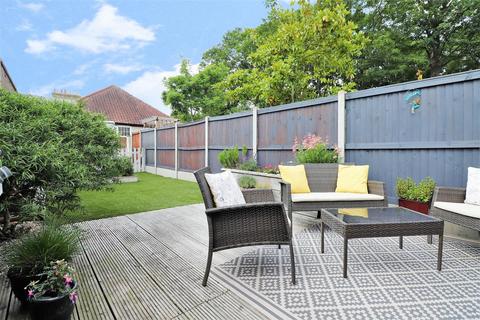 7 Oaklands Road, Bexleyheath, DA6 7AN