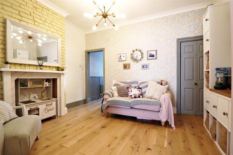 7 Oaklands Road, Bexleyheath, DA6 7AN