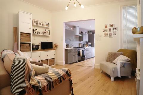 7 Oaklands Road, Bexleyheath, DA6 7AN