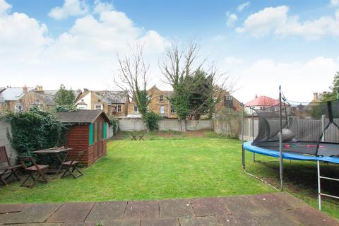 3 Downs Park, Herne Bay, CT6 6BY