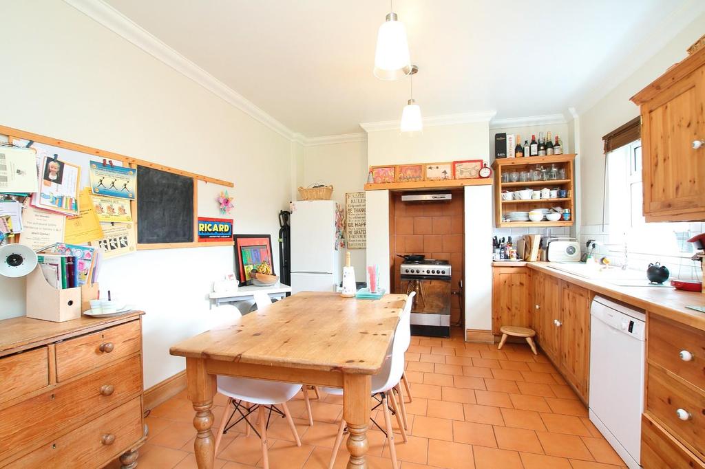 Downs Park, Herne Bay 4 bed detached house £475,000