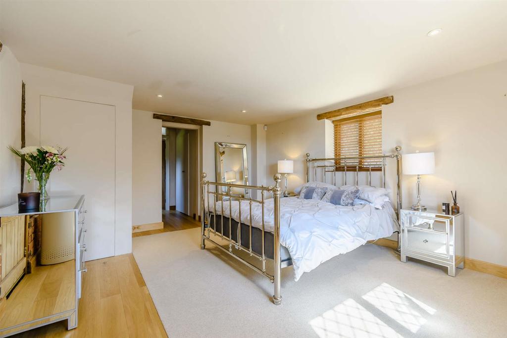 8461827-interior18-800.jpg