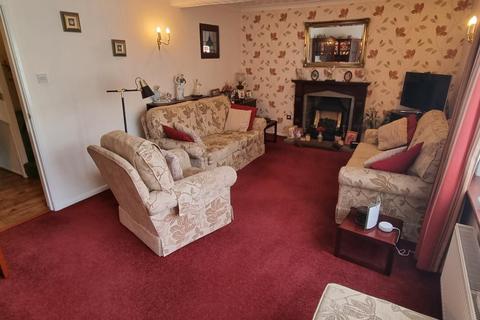 3 bedroom detached house for sale - Penfold Drive, Great Billing Village, Northampton, NN3