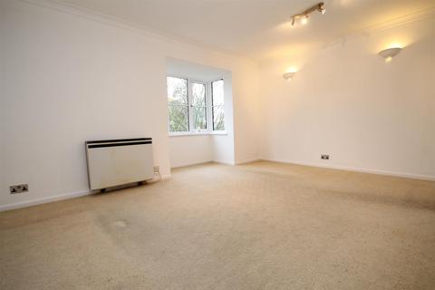 Flat 11, 3 Violet Close, Wallington, SM6 7HH