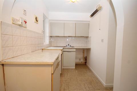 Flat 11, 3 Violet Close, Wallington, SM6 7HH