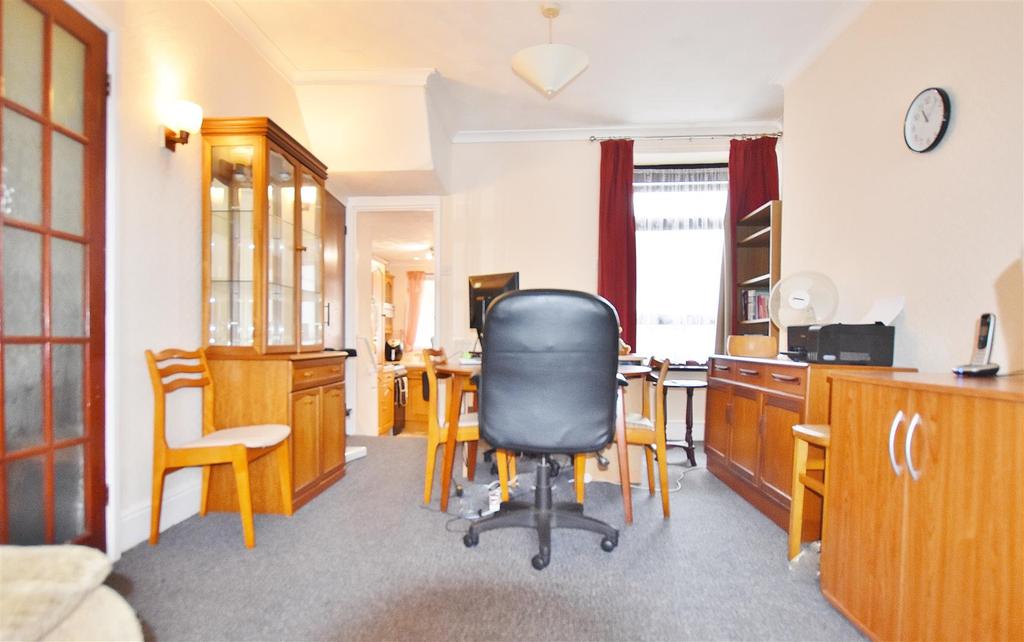 Trafalgar Road, Milford Haven 2 bed terraced house £110,000