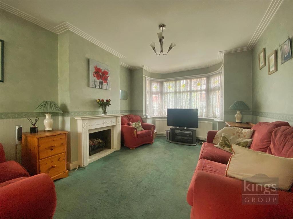 Amberley Road, Enfield 4 bed semidetached house £615,000