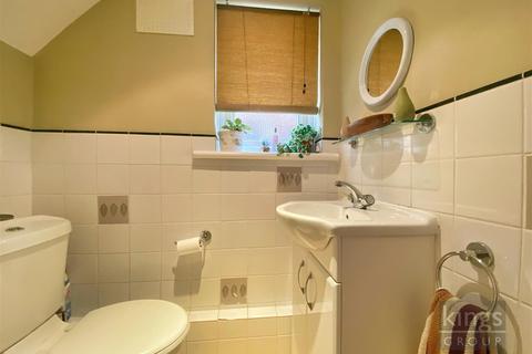 95 Amberley Road, Enfield, EN1 2QZ
