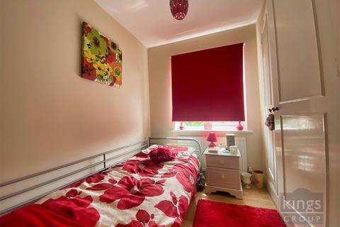 95 Amberley Road, Enfield, EN1 2QZ