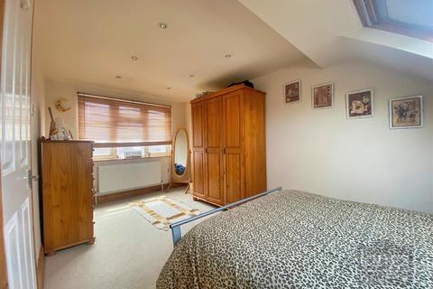 95 Amberley Road, Enfield, EN1 2QZ