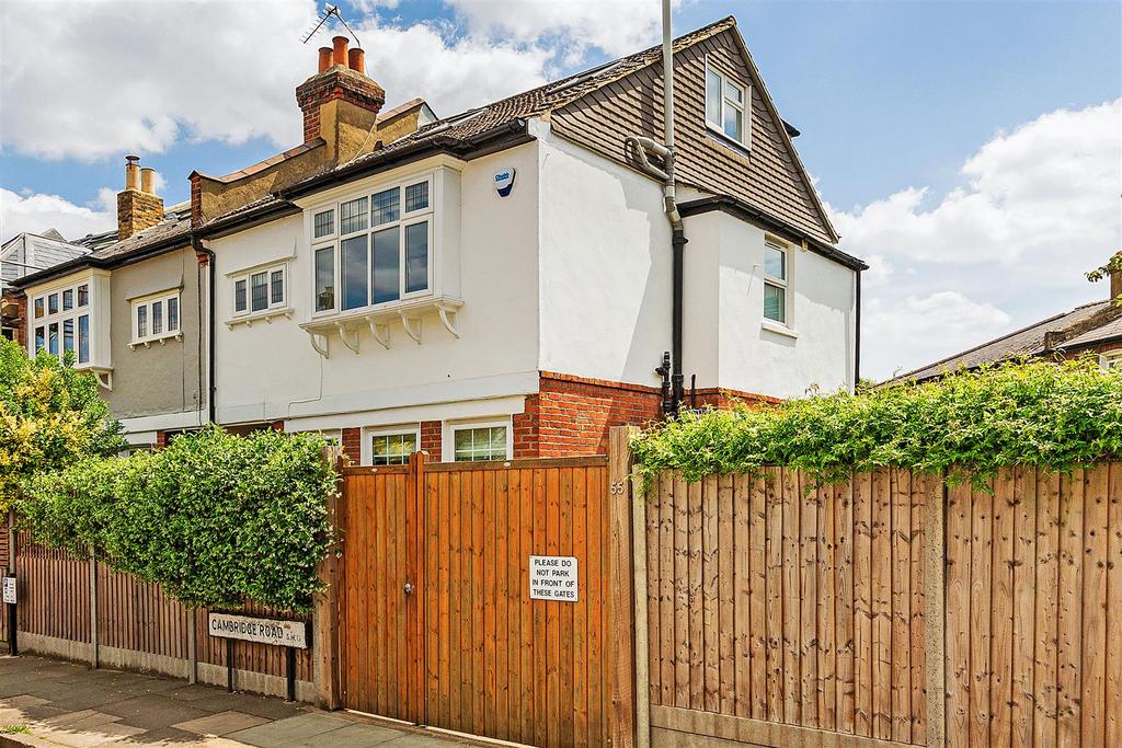 Cambridge Road, Barnes, SW13 4 bed end of terrace house £1,650,000