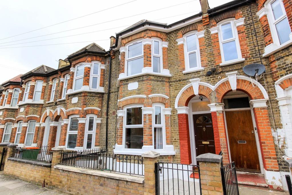 Durban Road, West Ham, E15 4 bed terraced house £2,500 pcm (£577 pw)