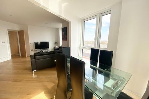 3 bedroom flat to rent, Sky View Tower, Stratford, E15