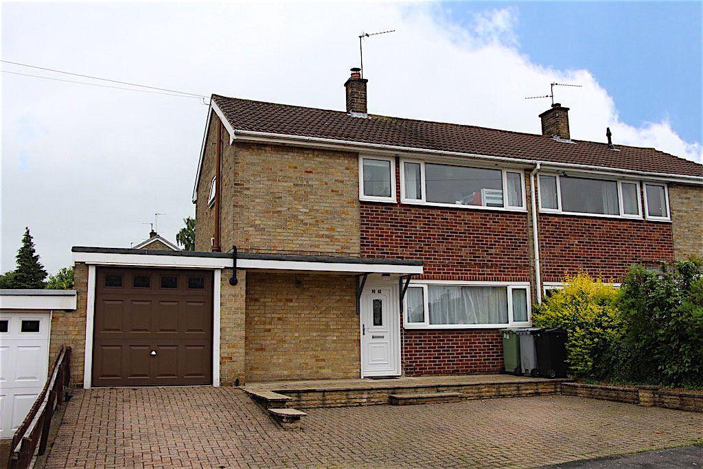 Lime Grove, Grantham NG31 9JD 3 bed semidetached house £225,000