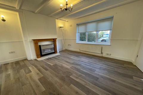 2 bedroom terraced house to rent, Audley Drive, Lenton Abbey, NG9 2SF