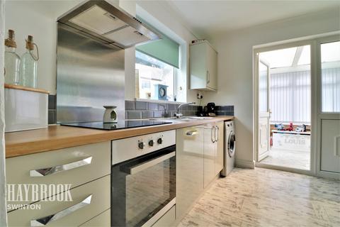 92 Derry Grove, Thurnscoe, Rotherham, S63 0TP