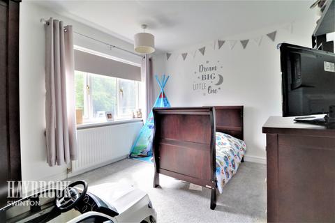 92 Derry Grove, Thurnscoe, Rotherham, S63 0TP