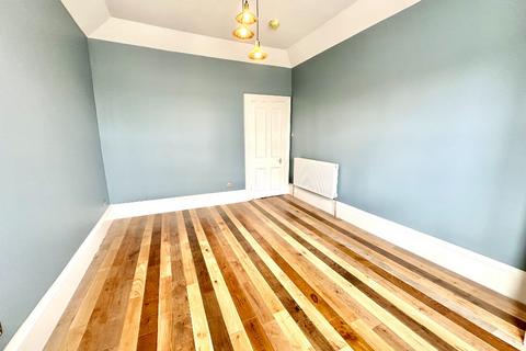 2 bedroom flat to rent, Otago Street, Hillhead, Glasgow, G12