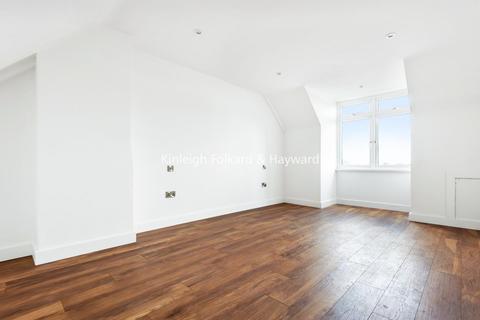 40a Randlesdown Road, Bellingham, London, SE6 3BT