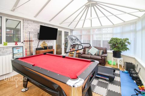 8 Arrowsmith Gardens, Thornton-cleveleys, FY5 2WS