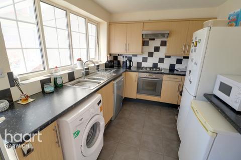18 Deepdale Road, Dovercourt, Harwich, CO12 4BB