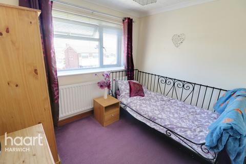 18 Deepdale Road, Dovercourt, Harwich, CO12 4BB