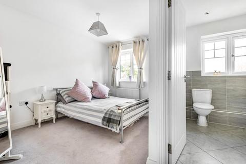 6 Chenneston Close, Sunbury-on-thames, TW16 6BE