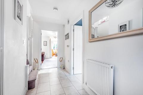 6 Chenneston Close, Sunbury-on-thames, TW16 6BE