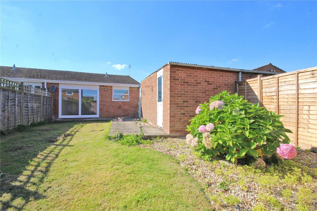 Blenheim Drive, Bredon, Tewkesbury, GL20 2 bed bungalow £275,000