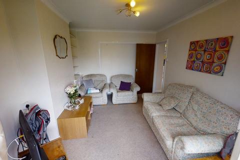4 bedroom house to rent, Ashenden Road, Onslow, GU2