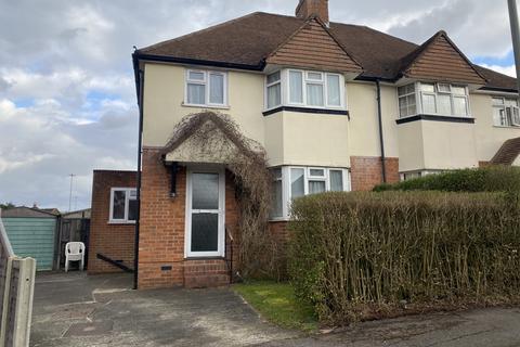 4 bedroom house to rent, Ashenden Road, Onslow, GU2