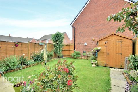 4 Chimney Crescent, Irthlingborough, Wellingborough, NN9 5WF