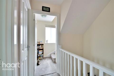 4 Chimney Crescent, Irthlingborough, Wellingborough, NN9 5WF