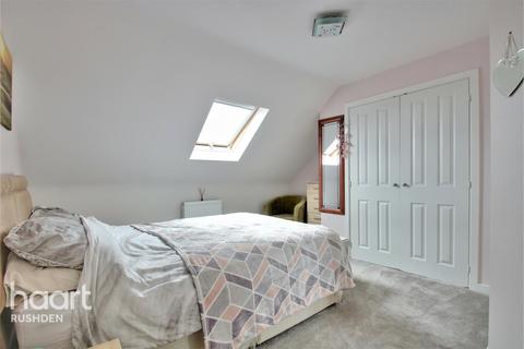 4 Chimney Crescent, Irthlingborough, Wellingborough, NN9 5WF