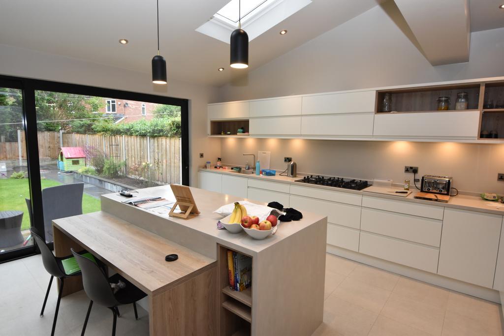 Balmain Road Urmston M41 1 bed detached house £595 pcm (£137 pw)