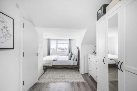 Flat C, 21 Trinity Road, London, SW17 7SD