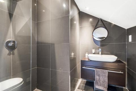 Flat C, 21 Trinity Road, London, SW17 7SD