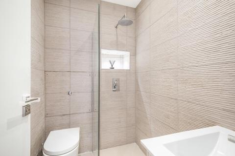 Flat C, 21 Trinity Road, London, SW17 7SD